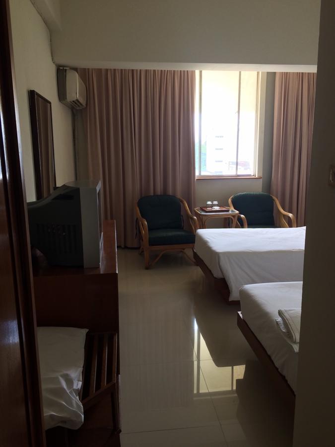 צ'ומפון Paradorn Inn מראה חיצוני תמונה