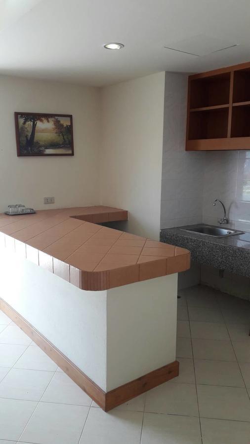 צ'ומפון Paradorn Inn מראה חיצוני תמונה